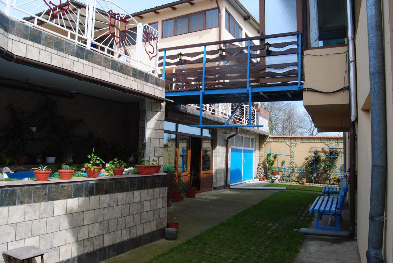 Lake View Hotel Sarichioi Exterior photo