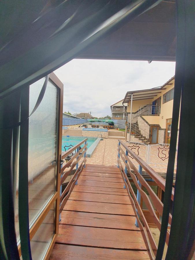 Lake View Hotel Sarichioi Exterior photo