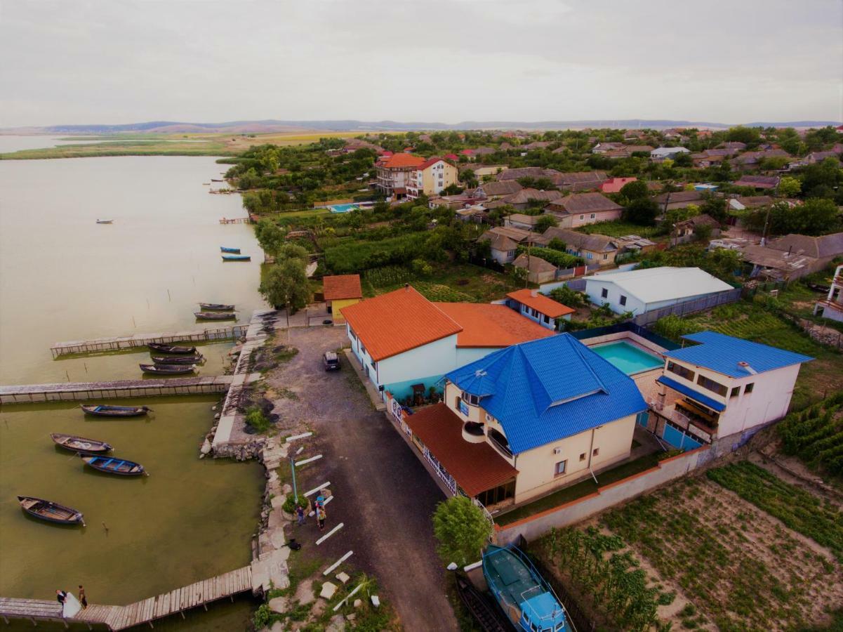 Lake View Hotel Sarichioi Exterior photo