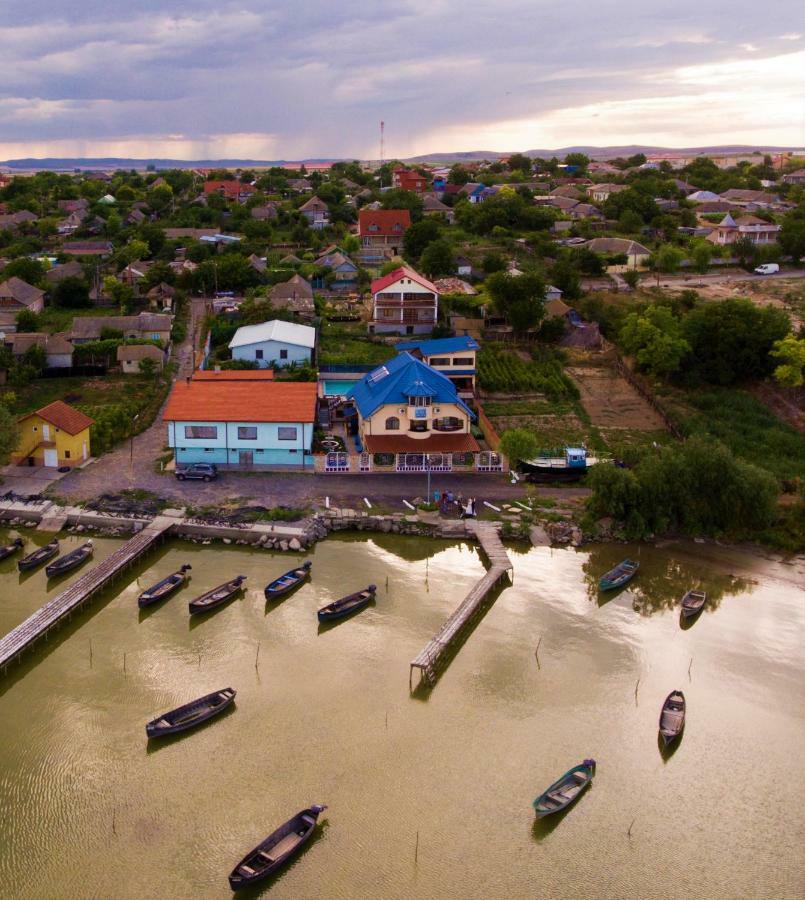 Lake View Hotel Sarichioi Exterior photo